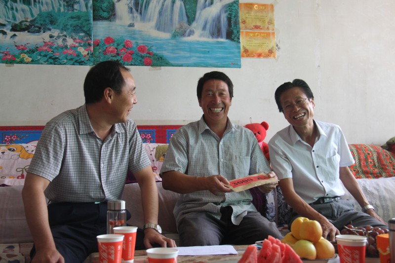 1502441339274112.jpg pic005.jpg